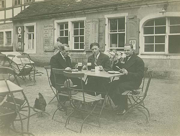 Biergarten um die Jahrhundertwende