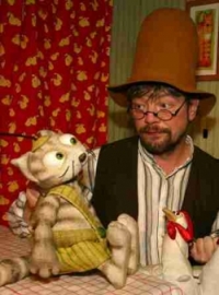 Wie Findus zu Petterson kam - AUGUST Theater mit Puppen